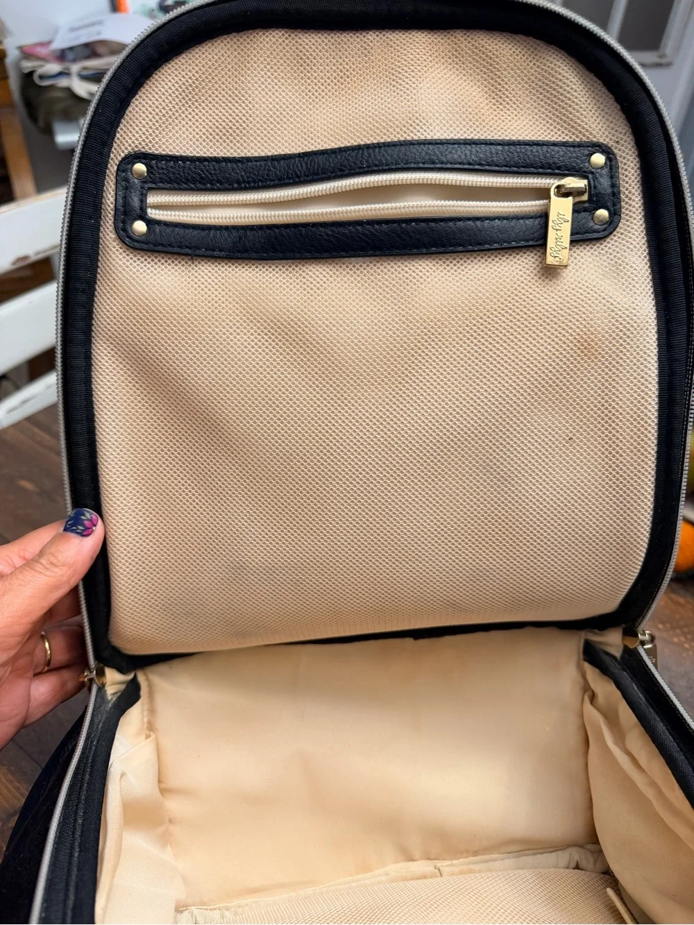 Itzy Ritzy Mini Plus Black Gold Vegan Leather Diaper Bag Backpack Noir